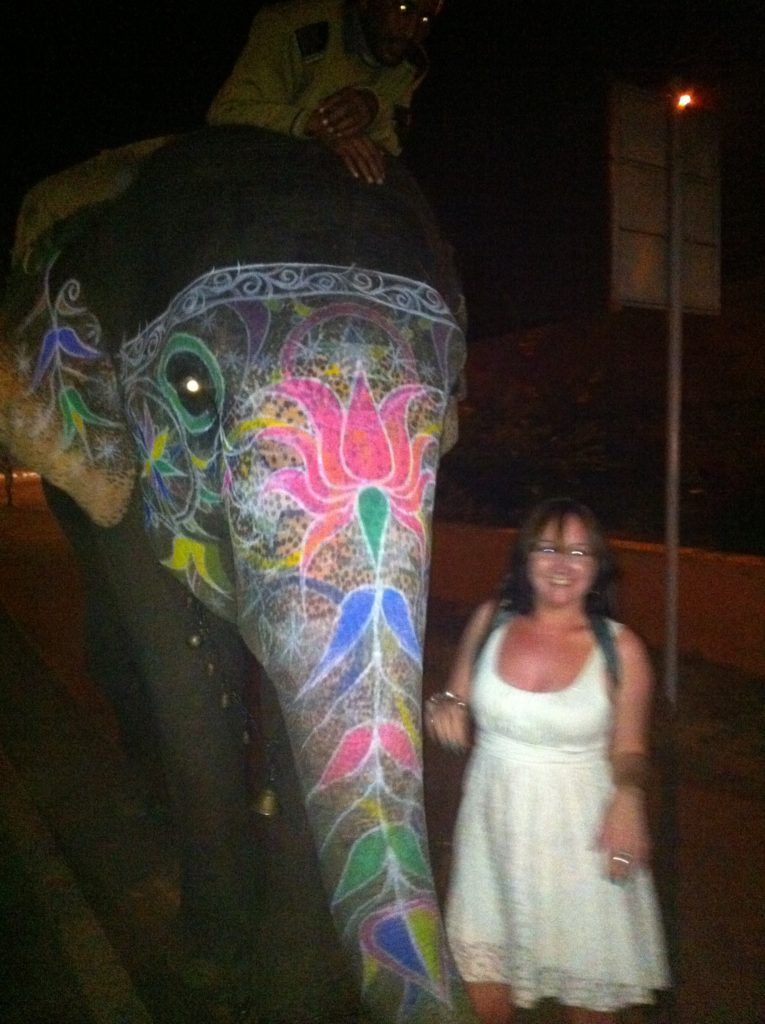 Haz with Painted Elephant