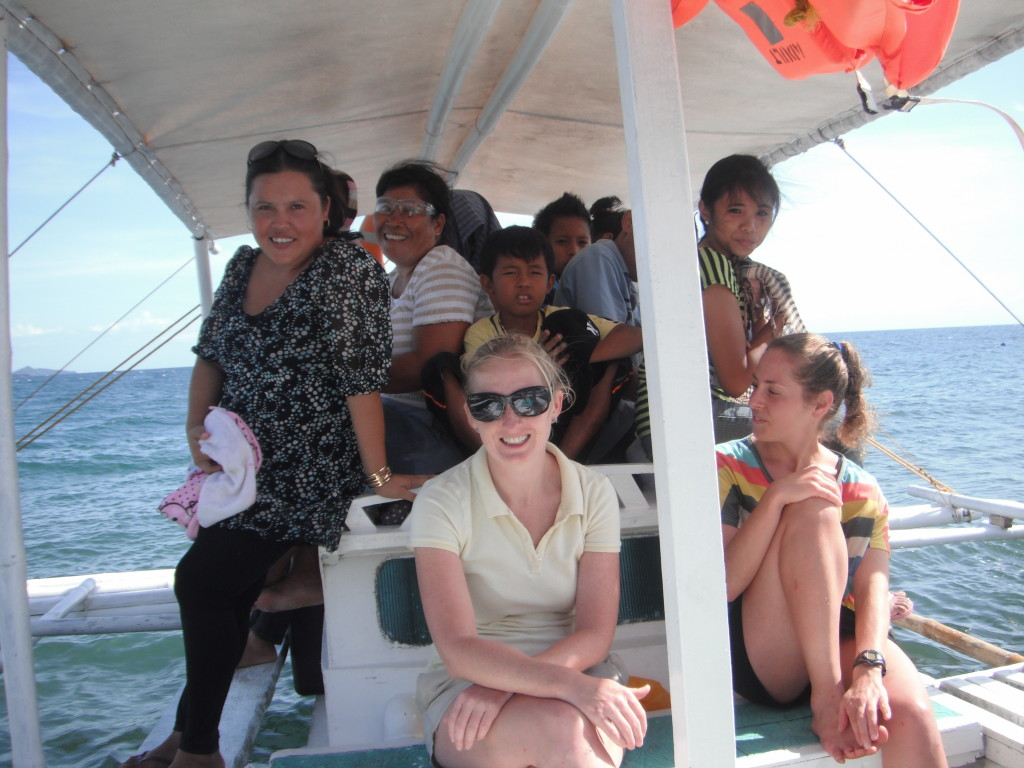 Boat to Apo Island